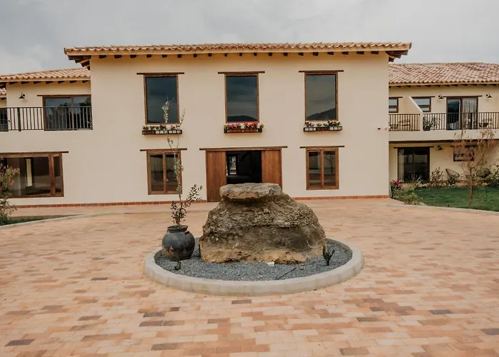 Pietra Hotel